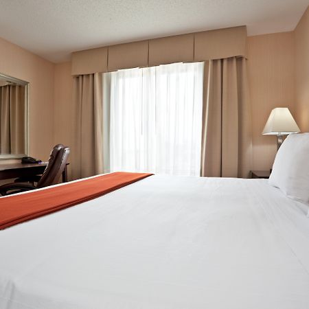 Holiday Inn Express Hotel & Suites Tipp City By Ihg Ngoại thất bức ảnh