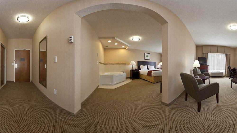 Holiday Inn Express Hotel & Suites Tipp City By Ihg Ngoại thất bức ảnh