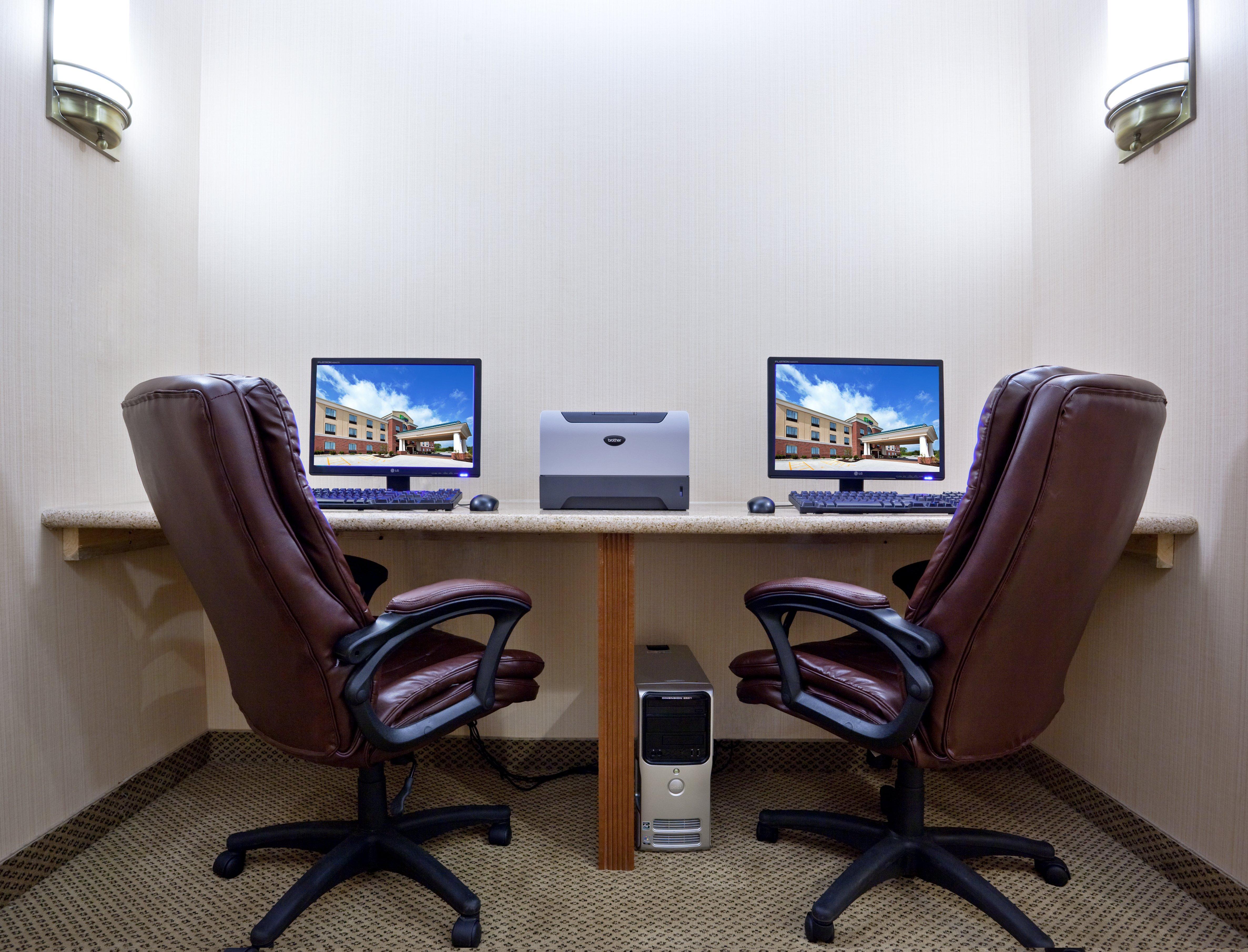 Holiday Inn Express Hotel & Suites Tipp City By Ihg Ngoại thất bức ảnh