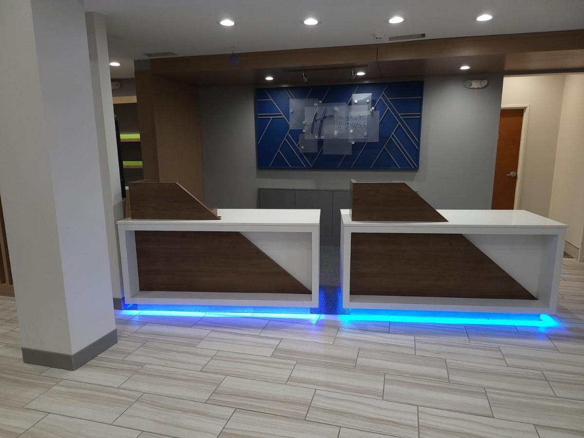 Holiday Inn Express Hotel & Suites Tipp City By Ihg Ngoại thất bức ảnh