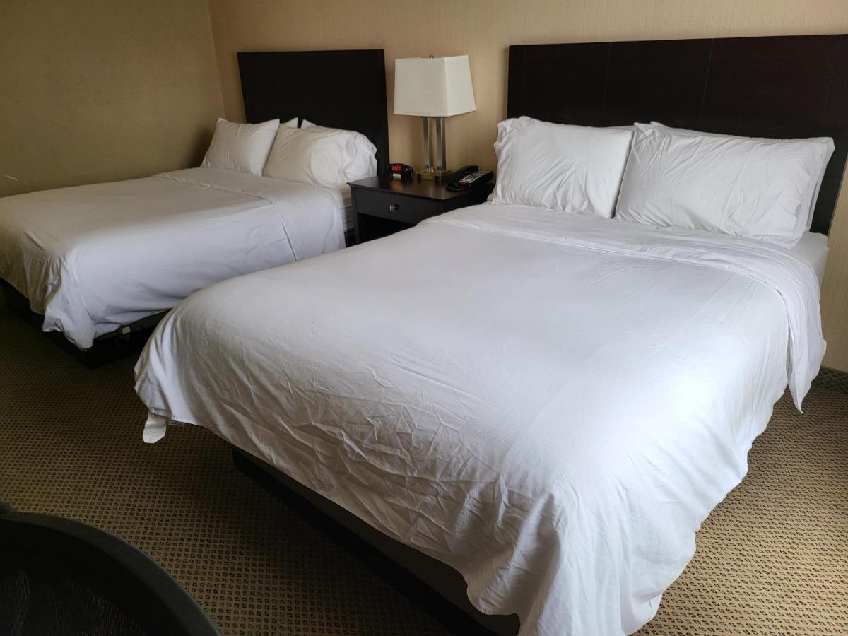 Holiday Inn Express Hotel & Suites Tipp City By Ihg Ngoại thất bức ảnh
