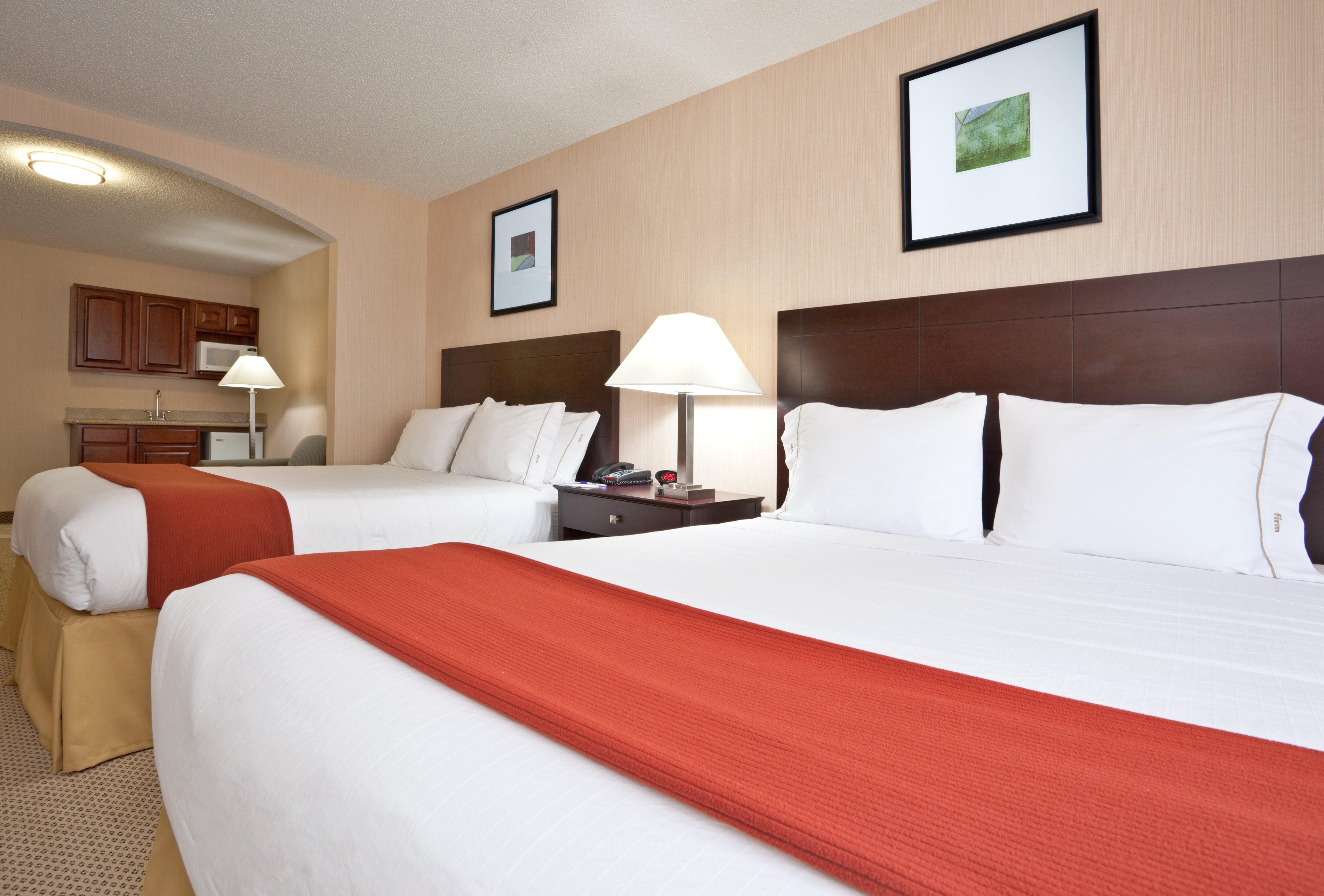 Holiday Inn Express Hotel & Suites Tipp City By Ihg Ngoại thất bức ảnh